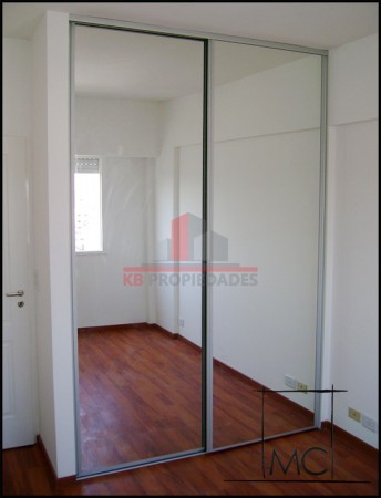 EXCELENTE DEPARTAMENTO EN AV. SAN MARTIN Y AV. J. B. JUSTO CON BALCON 